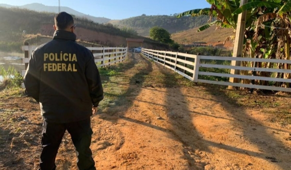 PF faz operação contra grupo que levou 250 brasileiros aos Estados Unidos ilegalmente