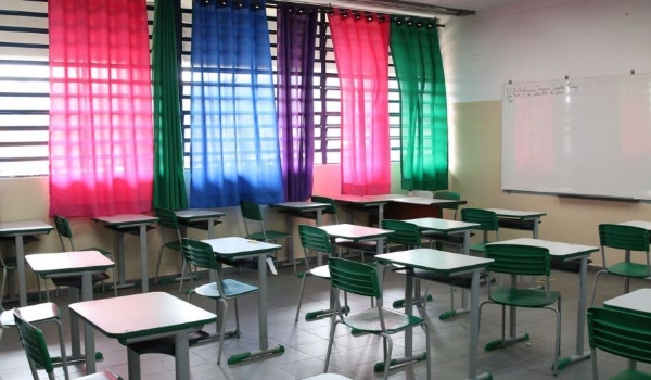Falta capacitação para escola lidar com violência contra LGBTs, diz especialista