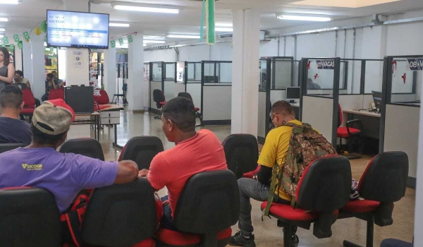 Capital tem mais de 600 vagas de trabalho para candidatos sem experiência