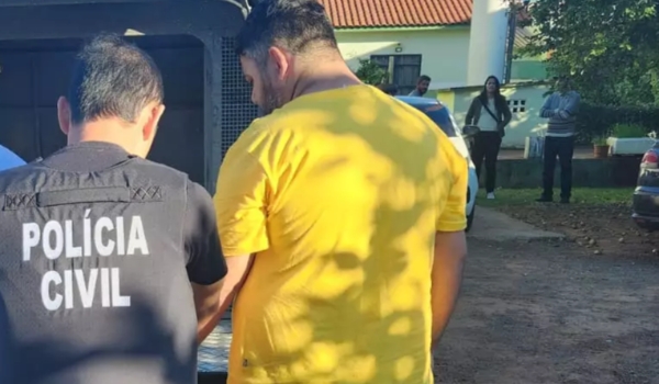 Comerciante que atirou em cliente durante confusão em conveniência é preso