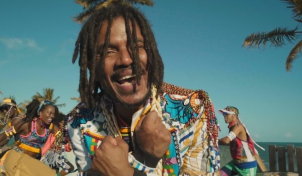 Natiruts apresenta show gratuito domingo no Parque das Nações Indígenas