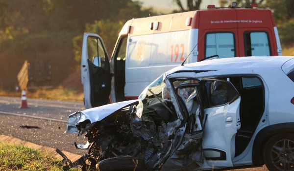 A caminho do trabalho, motorista morre em colisão frontal na saída para Cuiabá