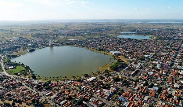 Vizinho de 38 anos é preso por estuprar adolescente de 13