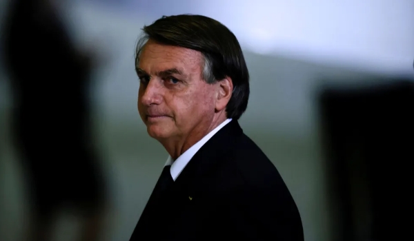 TSE forma maioria para condenar Bolsonaro e deixá-lo inelegível por 8 anos