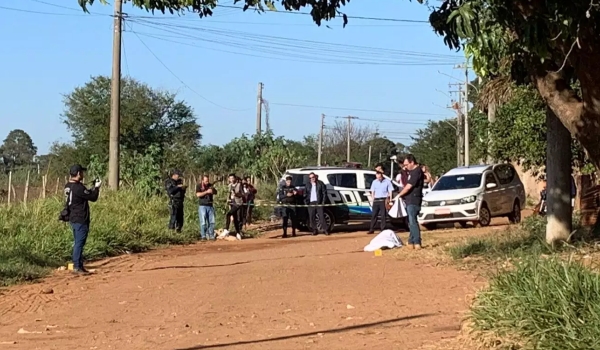Com filha nos braços, mulher é morta a facadas, 2º feminicídio da semana