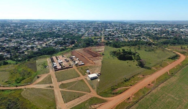 Ferido com golpe de faca, indígena é encontrado morto em terreno baldio