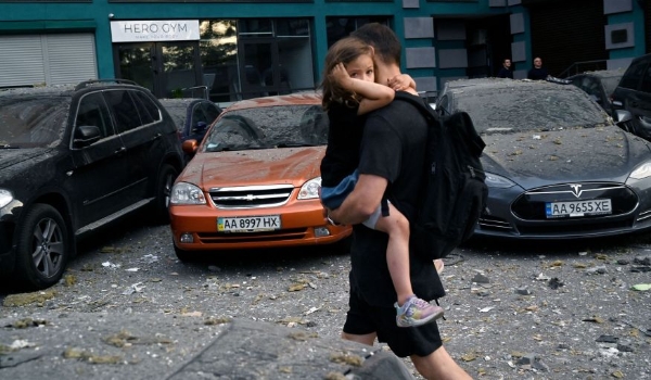 Moscou levou 700 mil crianças ucranianas que teriam buscado refúgio, afirma político russo; Ucrânia diz investigar