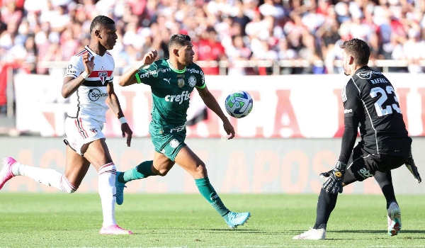 São Paulo e Palmeiras abrem disputa por vaga na semifinal da Copa do Brasil