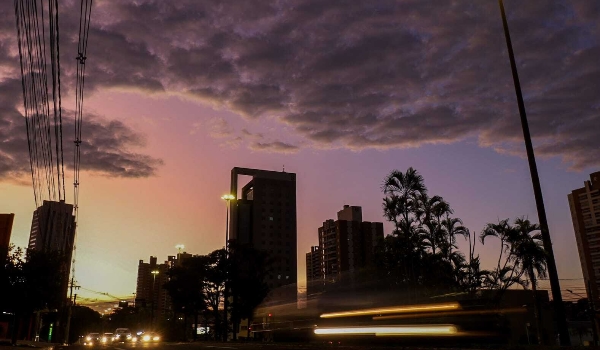 Tempo seco e ensolarado predomina e MS tem máxima prevista de 34ºC