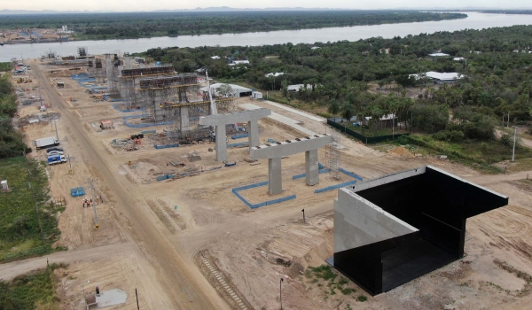 Construção da ponte da Rota Bioceânica segue em ritmo acelerado