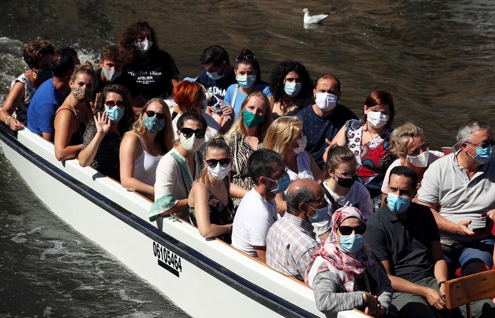 Mortes por coronavírus passam de 700 mil no mundo