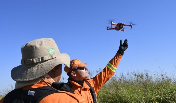 Com tecnologia, monitoramento e parceria com a Nasa, bombeiros de MS atuam na prevenção e combate a incêndios florestais