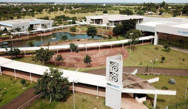 Uems abre inscrições para cursos de três idiomas