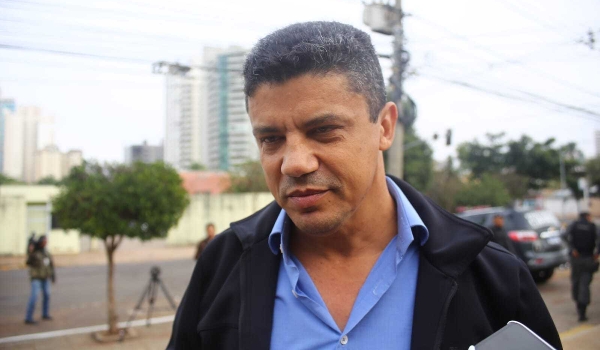 Conexão com PCC feita por defesa é criticada por pai de estudante fuzilado