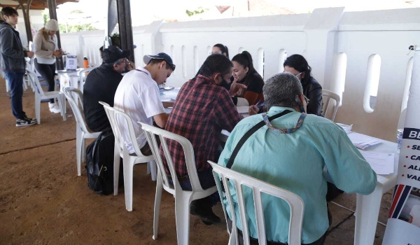 De caseiro a fisioterapeuta, Funsat oferece 1,7 mil vagas de emprego nesta terça