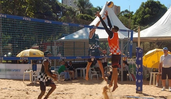 Com apoio da Fundesporte, etapa do Estadual de Vôlei de Praia começa nesta quinta-feira