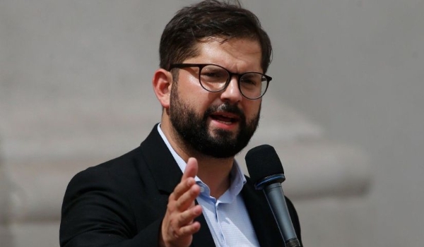 “Não estou ofendido”, diz Boric sobre fala de Lula de que ele estaria nervoso na cúpula Celac-UE