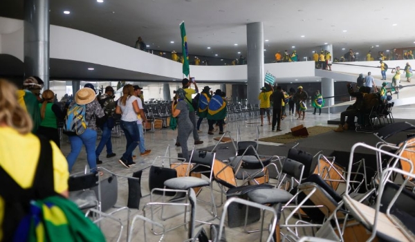 PF prende homem investigado por liderar invasões no 8 de janeiro