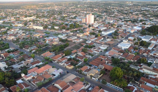 Esfaqueado é socorrido em estado grave e suspeito preso em hospital
