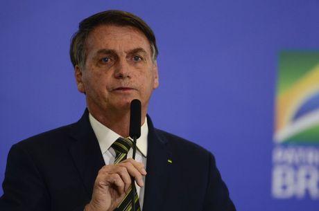 Bolsonaro diz que Brasil vai enviar ajuda ao Líbano após explosão