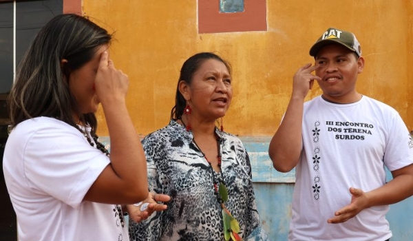 Na vanguarda da inclusão, nasce em MS a primeira língua indígena de sinais oficial
