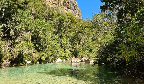 Cânion de 100 metros é paredão de belezas que vale a pena conhecer