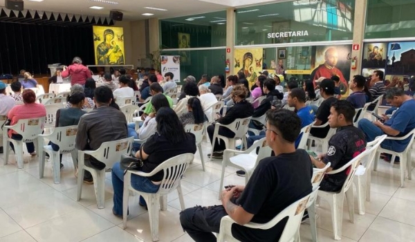 De A a Z: semana começa com 3.913 oportunidades de emprego, de analista financeiro a zelador