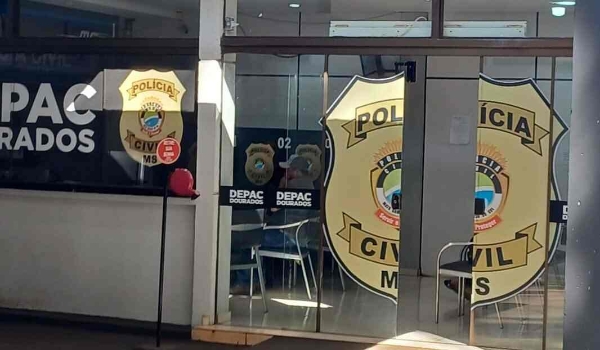 Ladrão invade lanchonete em Dourados, consome chopp e sorvete e leva dinheiro do caixa