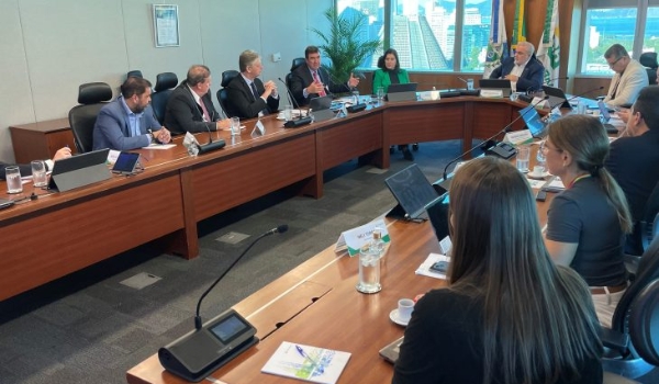 Governador de MS e ministra do Planejamento discutem na Petrobras possibilidade de retomada da UFN3