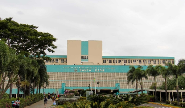 Moradora reage para defender filho doente e é agredida em assalto