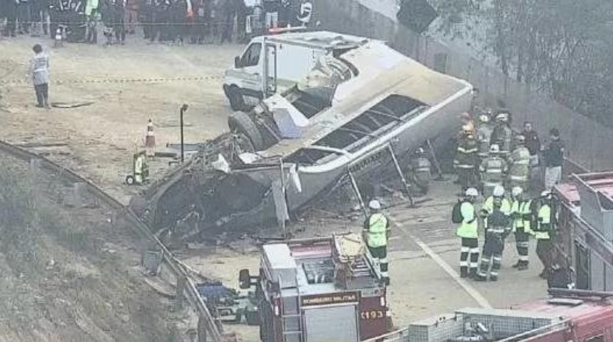 Oito torcedores do Corinthians morreram após capotamento de ônibus em Belo Horizonte