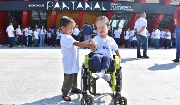 Alegria e emoção marcam visita de alunos da Apae de Dourados no Bioparque Pantanal