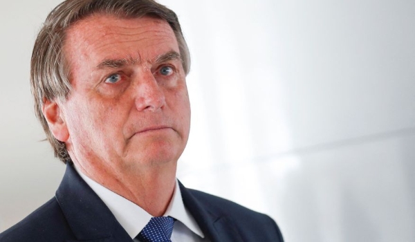 Bolsonaro é internado em hospital em São Paulo