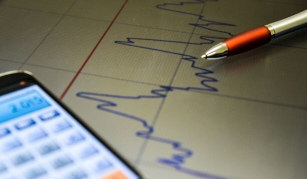 Relator quer limitar juros para o crédito parcelado e espera 'boa vontade' dos bancos