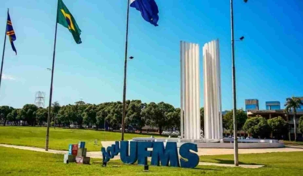 Quer estudar inglês ou espanhol? Inscrições em cursos gratuitos para alunos da UFMS encerram dia 31