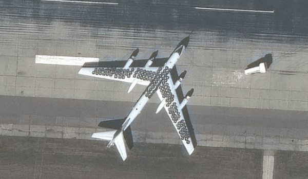 Rússia cobre aeronaves com pneus de carro para protegê-las de drones ucranianos