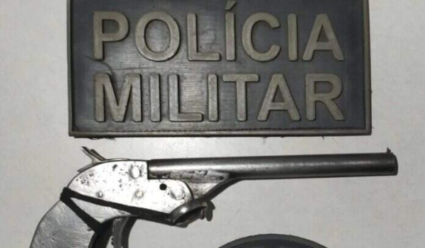 Mulher é salva de cárcere após tortura com fio elétrico