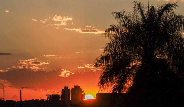 Terça-feira será quente e máxima deve chegar aos 38ºC em MS