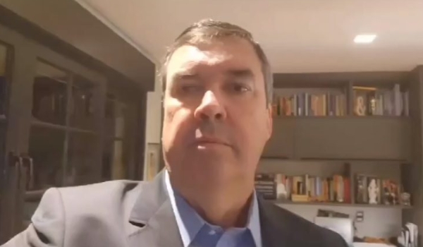 Governador presta solidariedade aos moradores de Corumbá atingidos pela tempestade