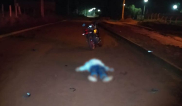Motociclista cai em trecho de obras na cidade, quebra o pescoço e morre