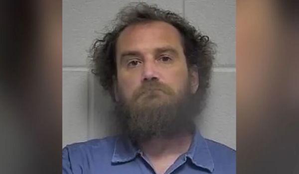 FBI encontra crânios e outros restos humanos decorando apartamento de homem nos EUA