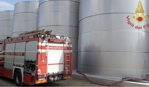 Homem morre ao tentar salvar colega que desmaiou em tanque de vinho na Itália 