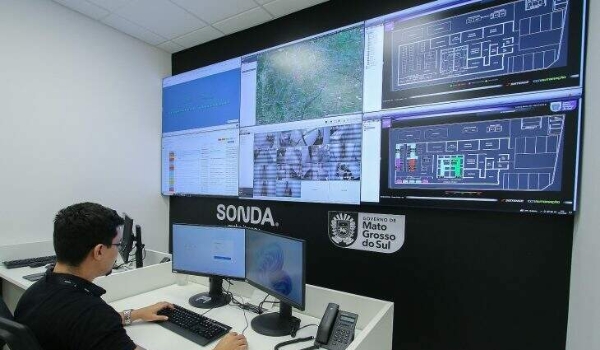 Infovia Digital inicia com Centro de Operações e Monitoramento entre policiais