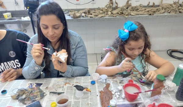 Fundação de Cultura leva Oficina de Modelagem em Argila Bichos do Pantanal para o município de Nova Andradina