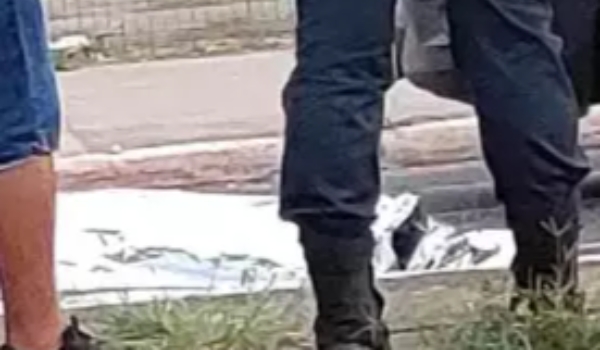 Homem é assassinado a tiros em praça; segundo homicídio em menos de 24 horas