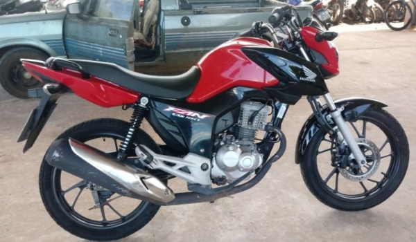 Aberta a visitação de carros, motos e sucatas de leilão do Detran na Capital 