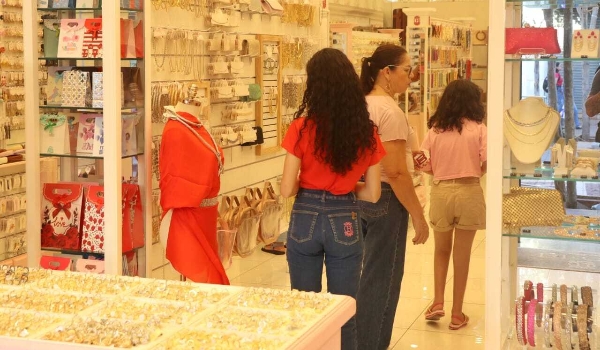 Empresas da Capital contratam para preencher 2,1 mil vagas; confira quais são