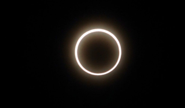 Entenda o que é o eclipse anular do Sol, que será visível do Brasil na próxima semana