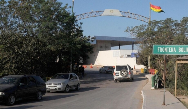 Brasil e Bolívia negociam construção de fábrica de fertilizantes na fronteira, região de Corumbá