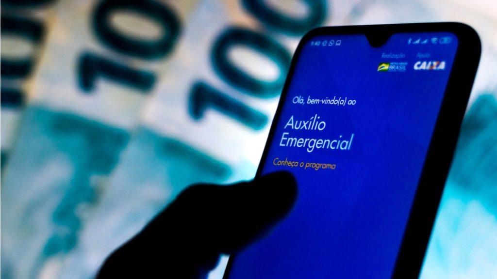 Governo divulga novo calendário do auxílio
